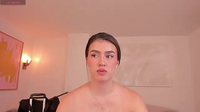 PaulinaSantos  online show from 12-21-25, 05:25