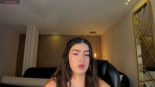 PaulinaSantos  online show from 06-11-26, 08:17