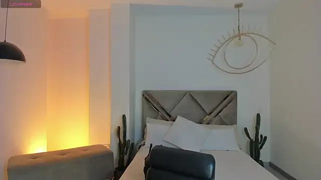 PaulinaSantos  online show from 03-20-26, 07:04