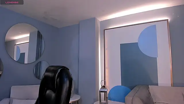 Snapshot of PaulinaSantos_ chatting on 10-14-25, 07:58 PaulinaSantos online show from 10-14-25, 07:58