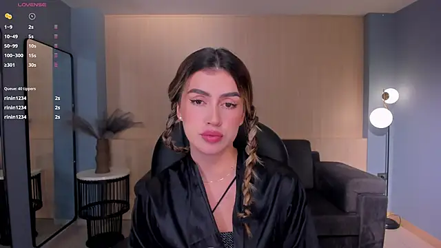 Snapshot of PaulinaSantos_ chatting on 03-16-25, 01:38 PaulinaSantos online show from 03-16-25, 01:38