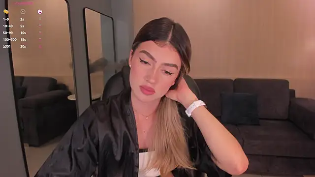 Snapshot of PaulinaSantos_ chatting on 03-09-25, 08:31 PaulinaSantos online show from 03-09-25, 08:31