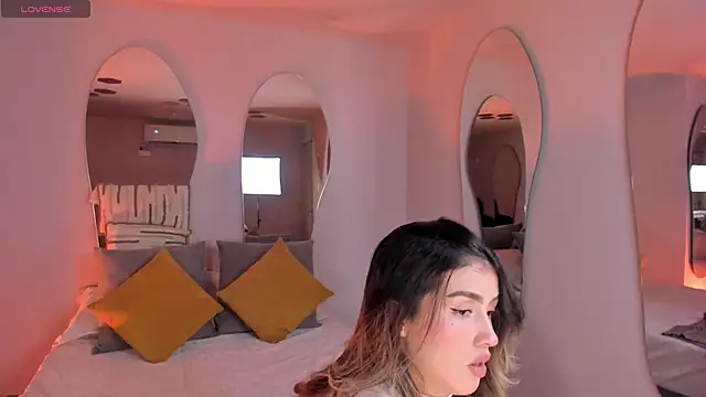 Snapshot of PaulinaSantos_ chatting on 09-10-25, 07:02 PaulinaSantos online show from 09-10-25, 07:02