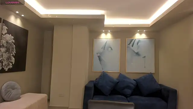 Snapshot of PaulinaSantos_ chatting on 02-04-26, 07:42 PaulinaSantos online show from 02-04-26, 07:42