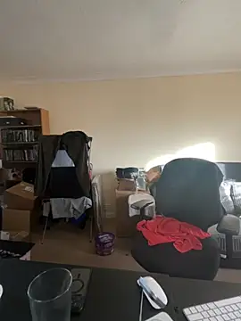 Snapshot of LondonTeffy chatting on 11-20-25, 10:05 LondonTeffy online show from 11-20-25, 10:05