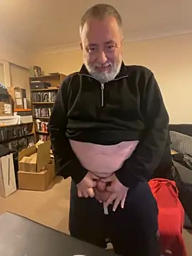 Snapshot of LondonTeffy chatting on 11-14-25, 10:24 LondonTeffy online show from 11-14-25, 10:24