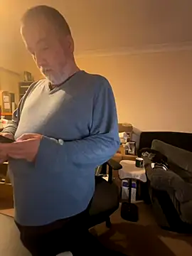 Snapshot of LondonTeffy chatting on 11-04-25, 10:24 LondonTeffy online show from 11-04-25, 10:24