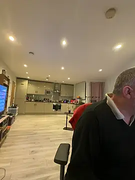 Snapshot of LondonTeffy chatting on 02-02-26, 09:58 LondonTeffy online show from 02-02-26, 09:58