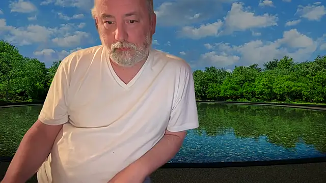 Snapshot of LondonTeffy chatting on 11-18-25, 10:34 LondonTeffy online show from 11-18-25, 10:34