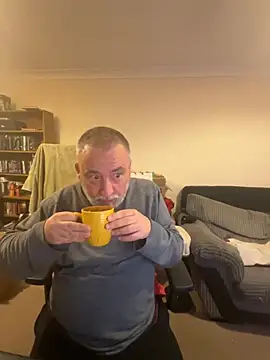 Snapshot of LondonTeffy chatting on 10-28-25, 10:31 LondonTeffy online show from 10-28-25, 10:31