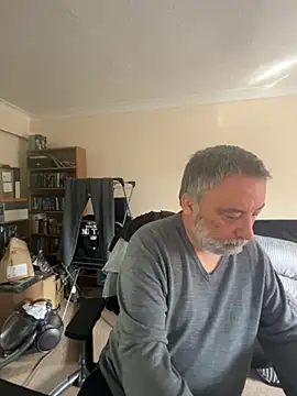 Snapshot of LondonTeffy chatting on 10-02-25, 10:29 LondonTeffy online show from 10-02-25, 10:29