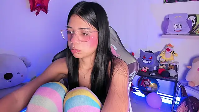 cutestephuwu online show from 10-18-25, 02:02