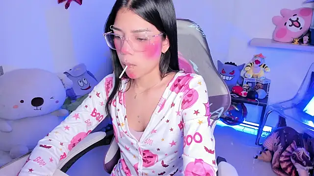 cutestephuwu online show from 10-10-25, 11:38