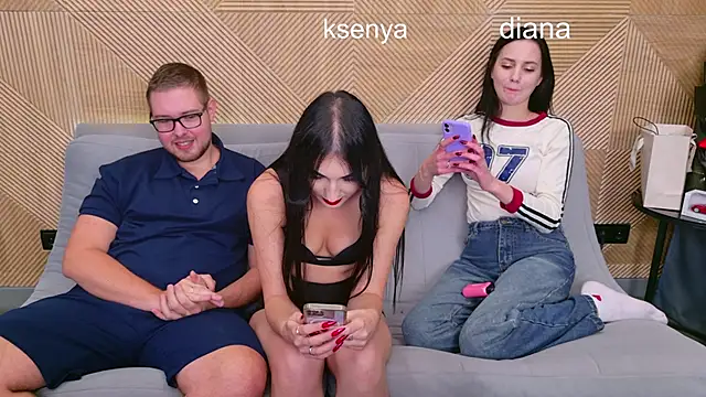 Snapshot of Ksenny chatting on 11-06-25, 04:44 Ksenny online show from 11-06-25, 04:44