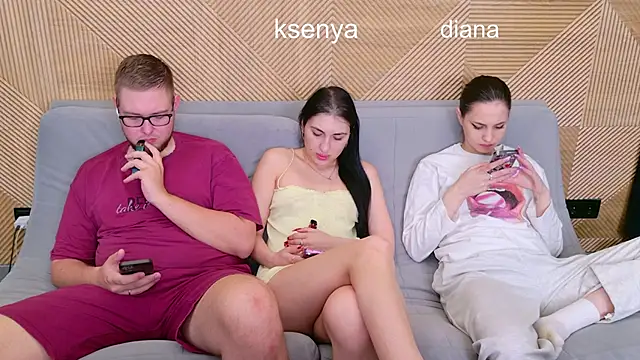 Ksenny online show from 05-30-26, 06:53