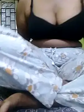 Tamilpriya46 online show from 10-21-25, 04:50