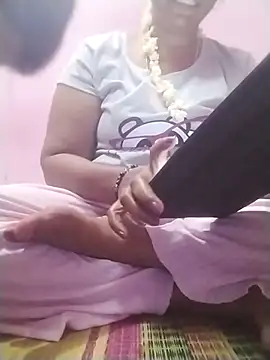 Tamilpriya46 online show from 03-17-25, 05:27