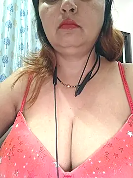 Dianaa9 online show from 02-12-26, 06:57