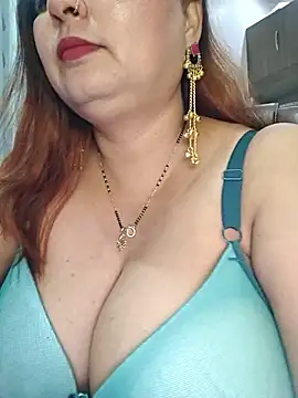 Snapshot of Dianaa9 chatting on 04-29-26, 05:30 Dianaa9 online show from 04-29-26, 05:30