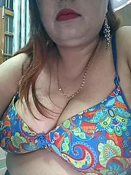Snapshot of Dianaa9 chatting on 06-11-26, 05:10 Dianaa9 online show from 06-11-26, 05:10