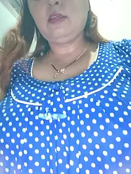 Snapshot of Dianaa9 chatting on 05-29-26, 04:13 Dianaa9 online show from 05-29-26, 04:13