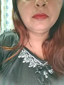 Snapshot of Dianaa9 chatting on 05-03-26, 05:12 Dianaa9 online show from 05-03-26, 05:12