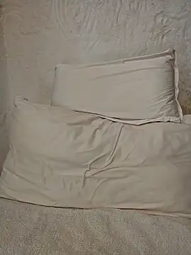 Snapshot of Julia-Sugar chatting on 09-19-25, 02:21 Julia-Sugar online show from 09-19-25, 02:21