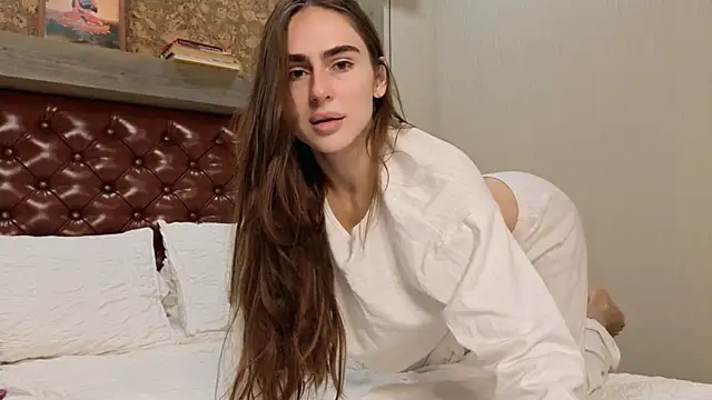 CuteRebelious online show from 11-20-25, 01:34