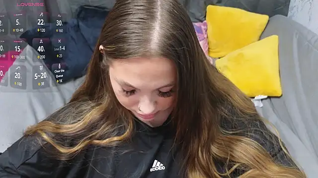 Snapshot of Nicole_Vvinson chatting on 02-13-25, 09:20 Nicole Vvinson online show from 02-13-25, 09:20