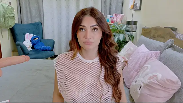 Snapshot of Abrilqueen chatting on 04-19-26, 12:00 Abrilqueen online show from 04-19-26, 12:00