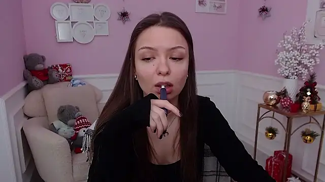 LucySkilar online show from 01-11-26, 05:36