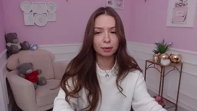 LucySkilar online show from 11-07-25, 05:34