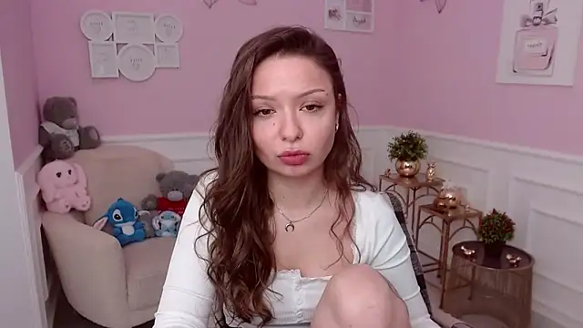 LucySkilar online show from 03-13-26, 06:07