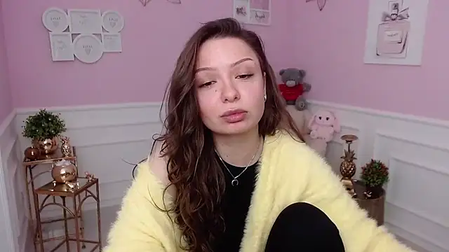 LucySkilar online show from 02-23-26, 05:19