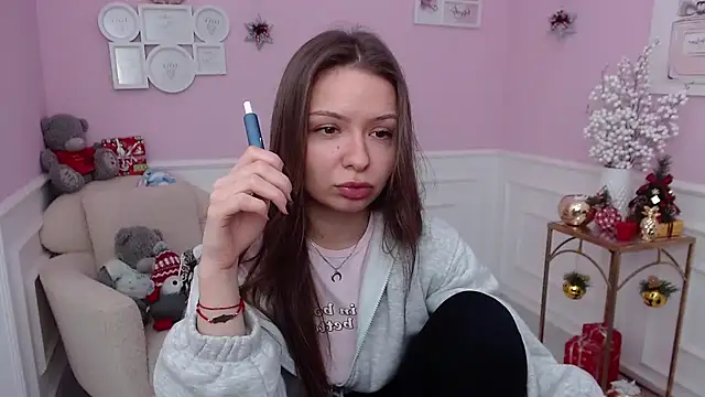 LucySkilar online show from 01-08-26, 06:08