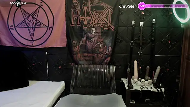 Evil Queen 666 online show from 03-18-25, 05:02