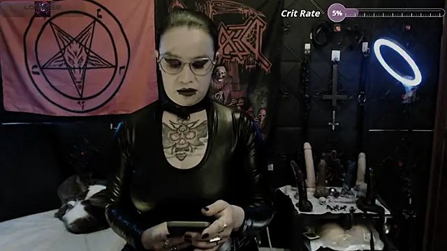 Evil Queen 666 online show from 09-14-25, 06:47