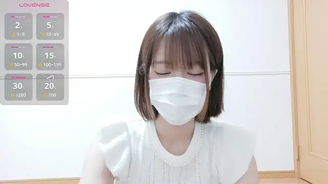 Snapshot of QoMeioQ chatting on 06-15-26, 11:37 QoMeioQ online show from 06-15-26, 11:37
