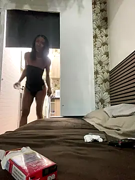 tamarabigass1 online show from 11-13-25, 11:08