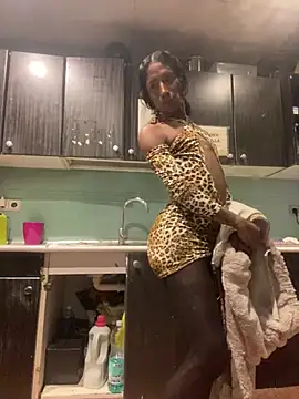 tamarabigass1 online show from 03-15-25, 08:21