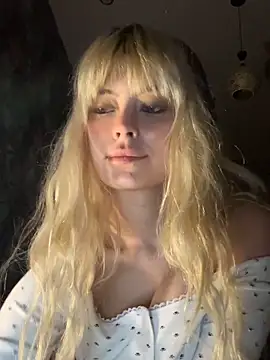 Snapshot of Eerectioneering chatting on 03-22-26, 06:42 Eerectioneering online show from 03-22-26, 06:42