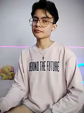 Snapshot of Dmitri_Aksnes chatting on 10-03-25, 09:49 Dmitri Aksnes online show from 10-03-25, 09:49