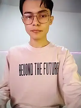 Snapshot of Dmitri_Aksnes chatting on 11-15-25, 08:57 Dmitri Aksnes online show from 11-15-25, 08:57