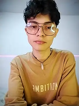 Snapshot of Dmitri_Aksnes chatting on 11-21-25, 11:59 Dmitri Aksnes online show from 11-21-25, 11:59