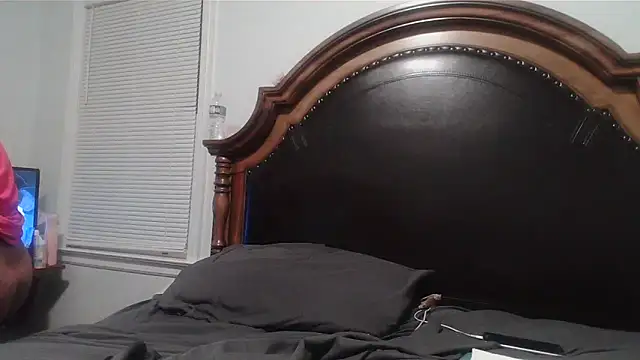 ebonyred online show from 09-18-25, 03:09