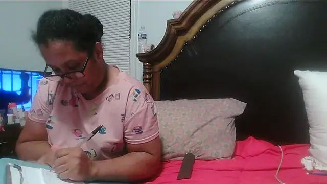 ebonyred online show from 04-07-26, 12:23