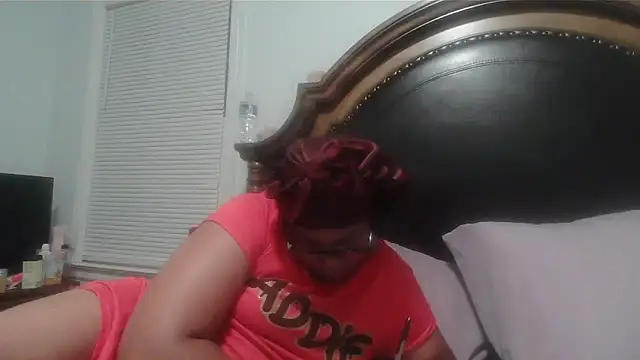 ebonyred online show from 02-18-26, 02:42