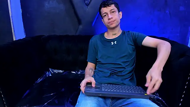 Snapshot of AgarEvans chatting on 02-22-26, 04:37 AgarEvans online show from 02-22-26, 04:37