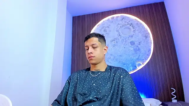 Snapshot of AgarEvans chatting on 03-04-26, 04:42 AgarEvans online show from 03-04-26, 04:42