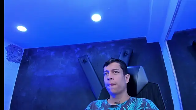 Snapshot of AgarEvans chatting on 02-19-26, 04:31 AgarEvans online show from 02-19-26, 04:31